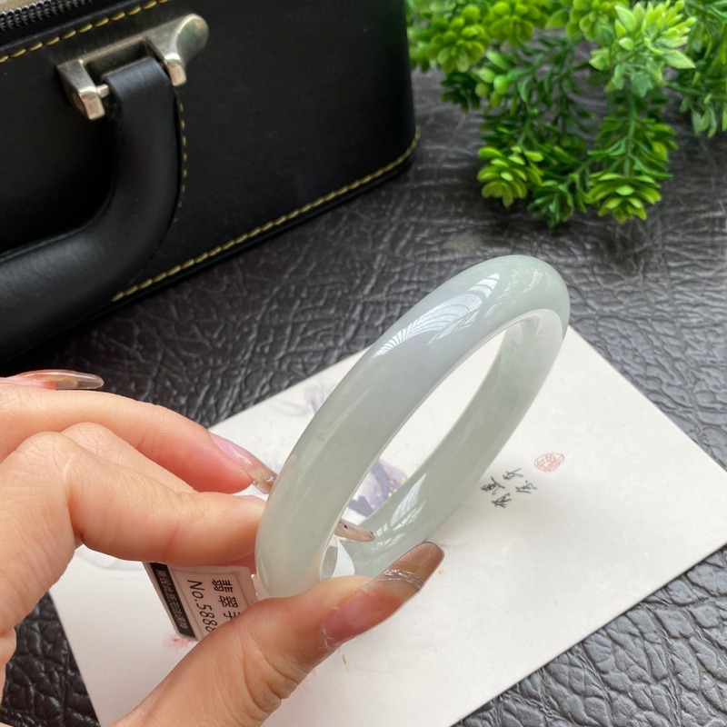 Bracciale da donna in giadeite - Lighting & Home Decor Studio Photos recensione e prezzo